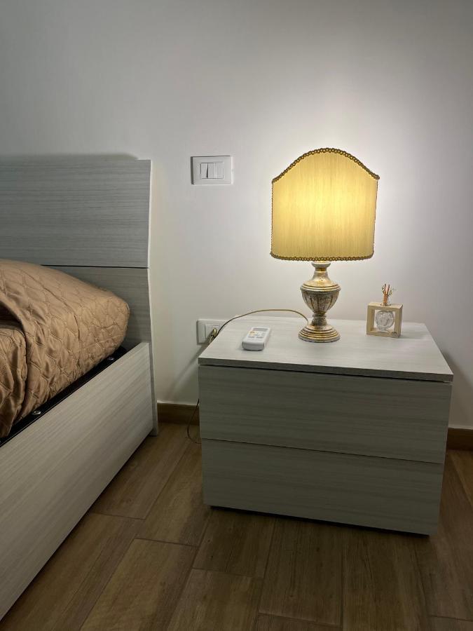 Bed&Breakfast Del Viaggiatore Fondi Kültér fotó