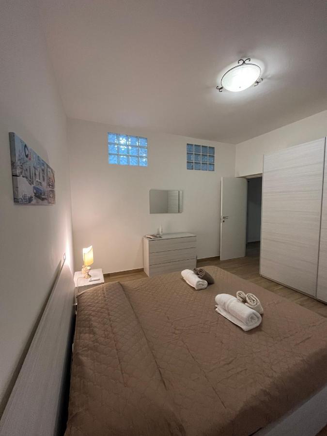Bed&Breakfast Del Viaggiatore Fondi Kültér fotó
