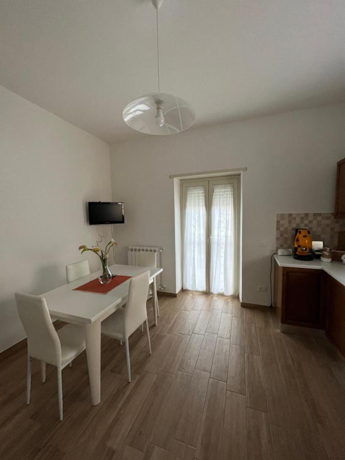 Bed&Breakfast Del Viaggiatore Fondi Kültér fotó